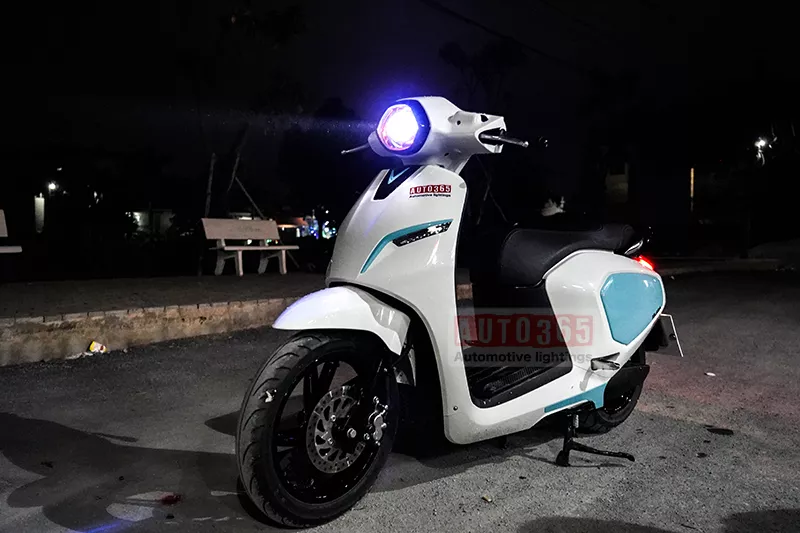 Vinfast Klara nâng cấp đèn bi M-led Morimoto